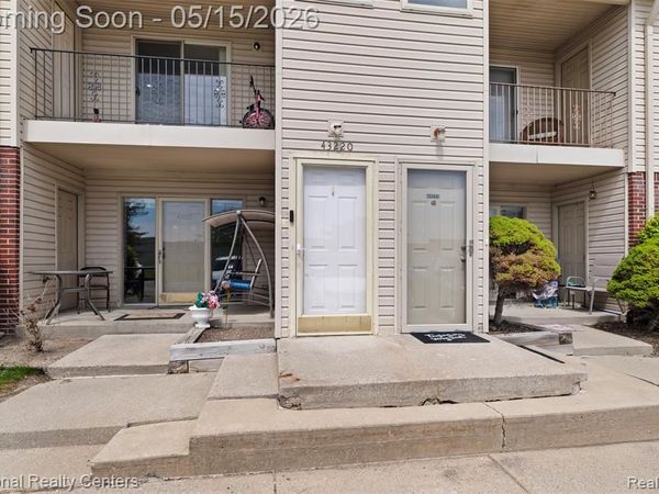 43220 Fountain Drive, Sterling Heights, MI 48313