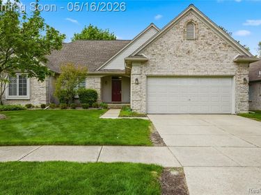 1945 Avalon Drive, Sterling Heights, MI 48310