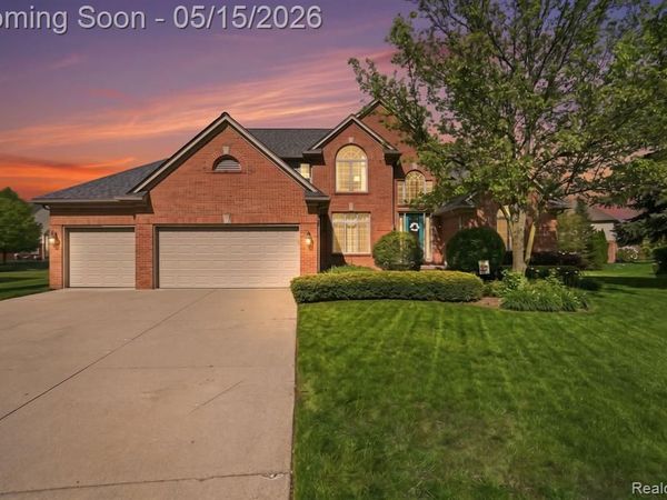 21345 Dalton Court, Macomb Twp, MI 48044