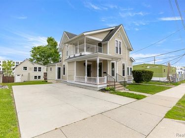 225 S CENTER Street, Northville, MI 48167