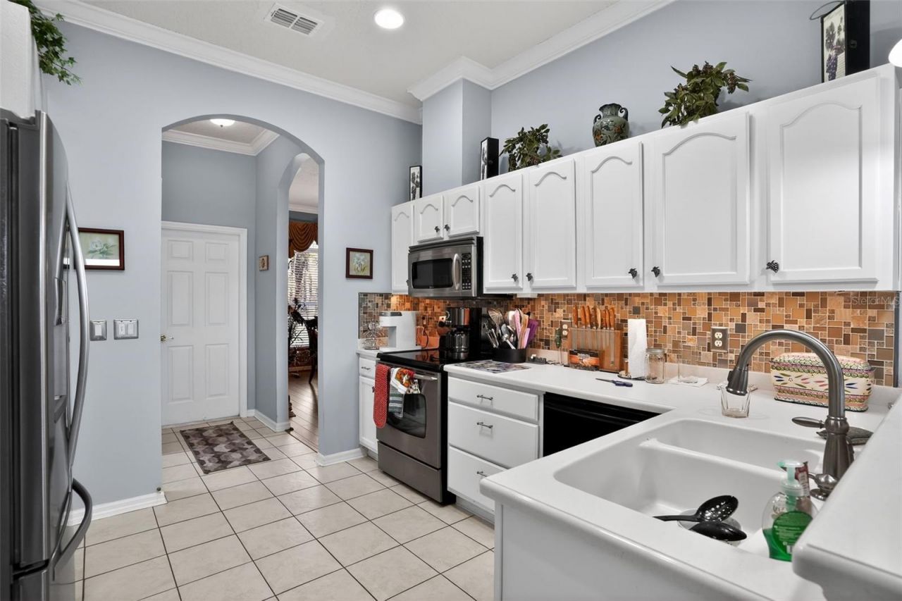24001 Robinwood Street , Leesburg, FL 34748 Photo