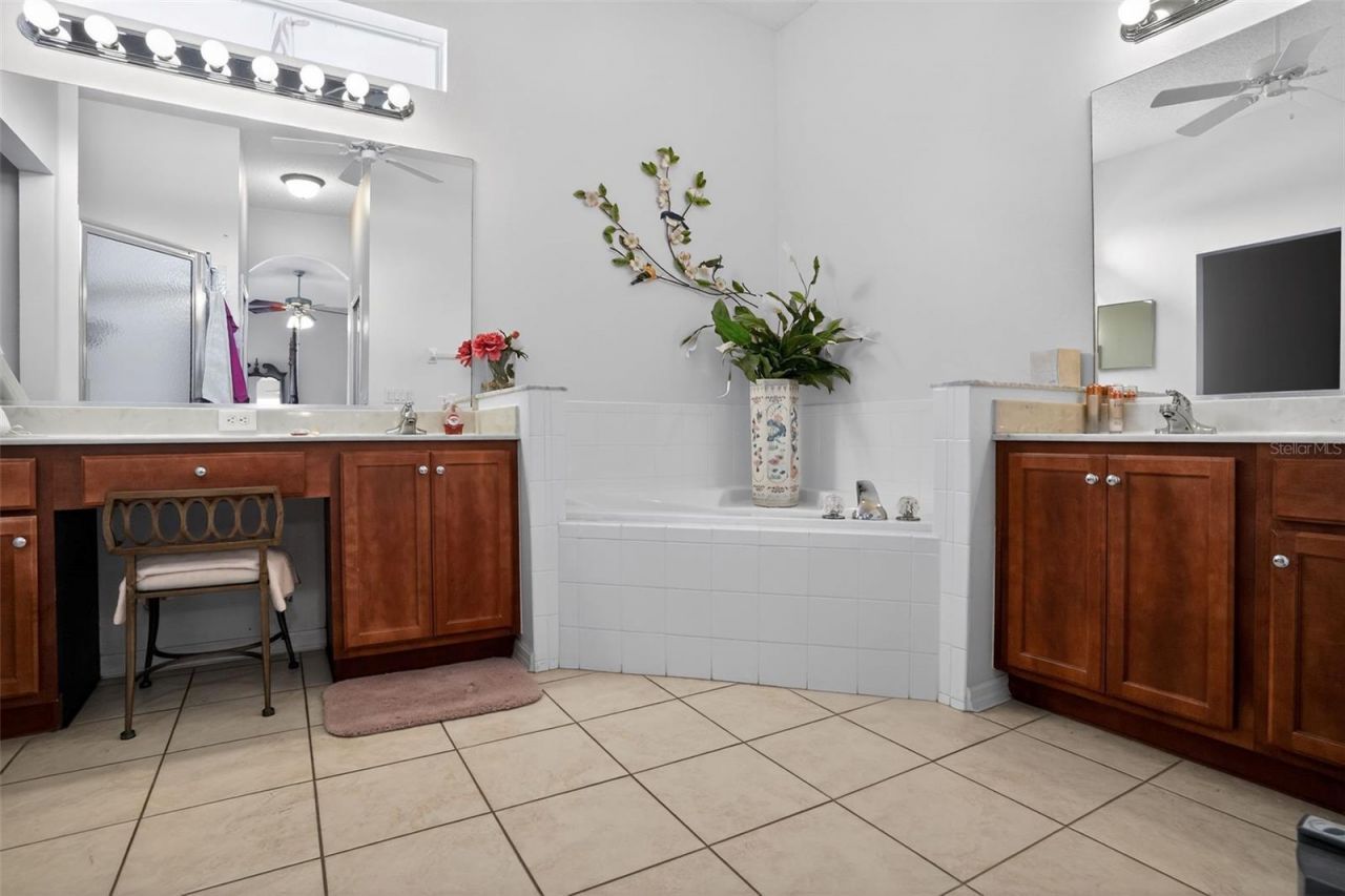 24001 Robinwood Street , Leesburg, FL 34748 Photo