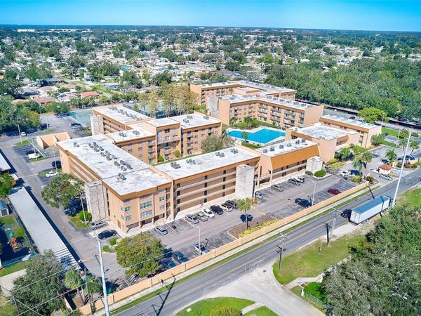 5820 N CHURCH AVENUE , Unit 105, TAMPA, FL 33614