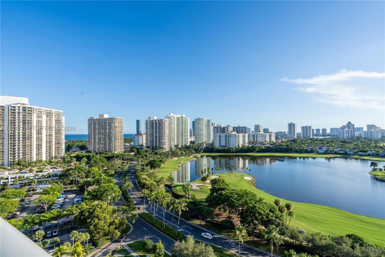 3675 N Country Club Dr , Unit 1906, Aventura, FL 33180 Photo