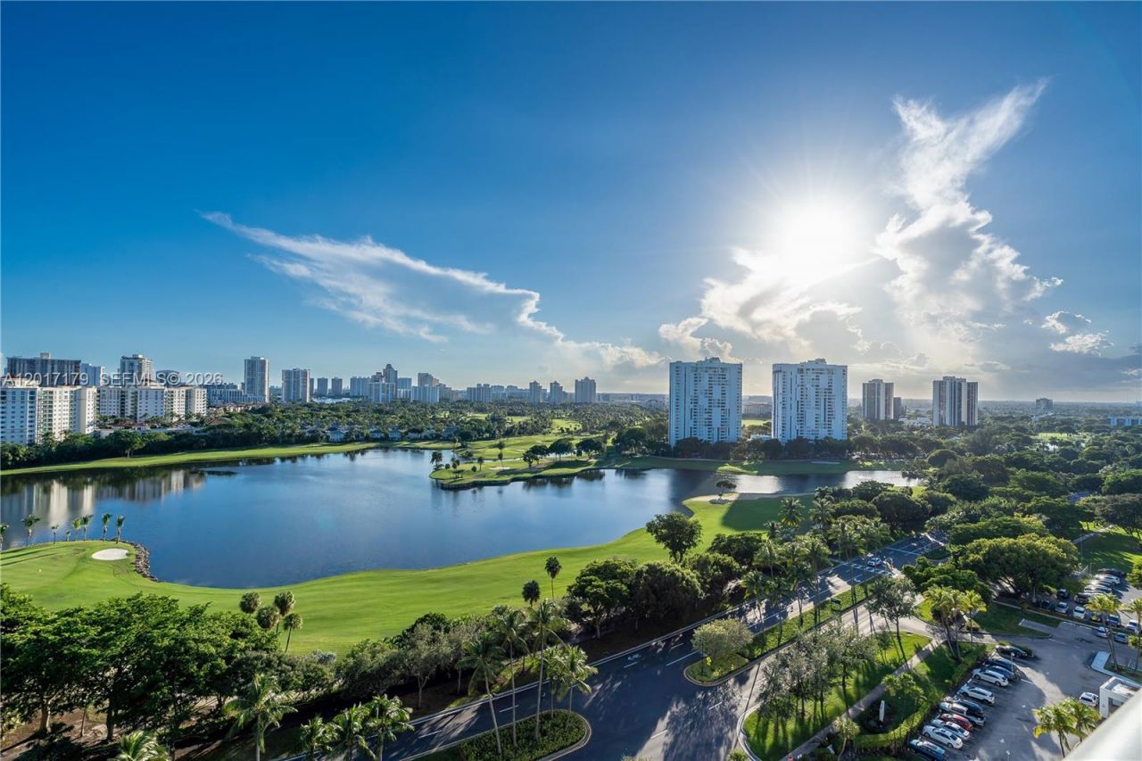 3675 N Country Club Dr , Unit 1906, Aventura, FL 33180 Photo