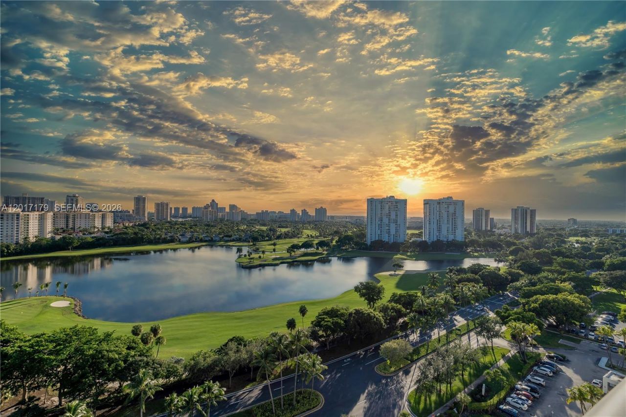 3675 N Country Club Dr , Unit 1906, Aventura, FL 33180 Photo