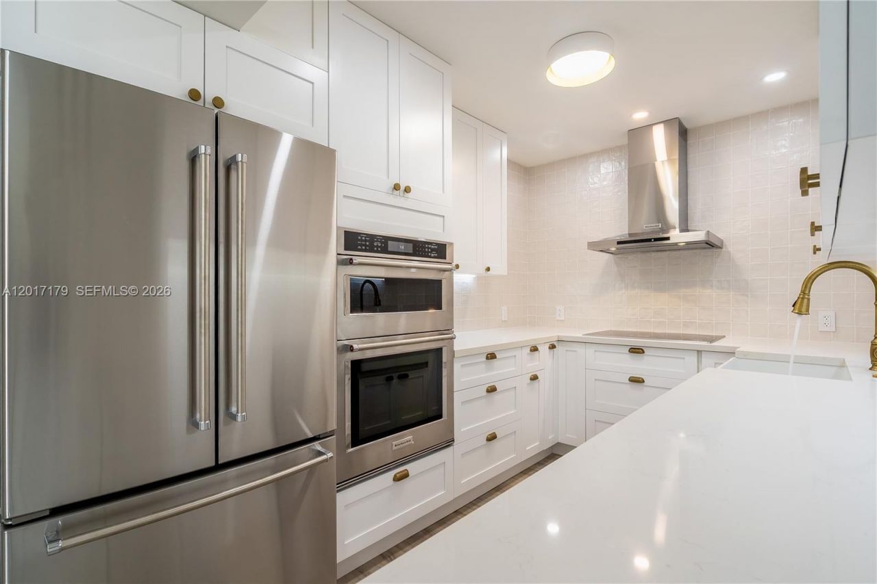 3675 N Country Club Dr , Unit 1906, Aventura, FL 33180 Photo