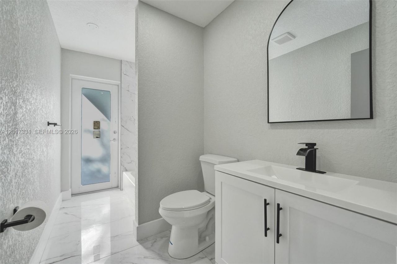 8400 NW 7th St , Pembroke Pines, FL 33024 Photo