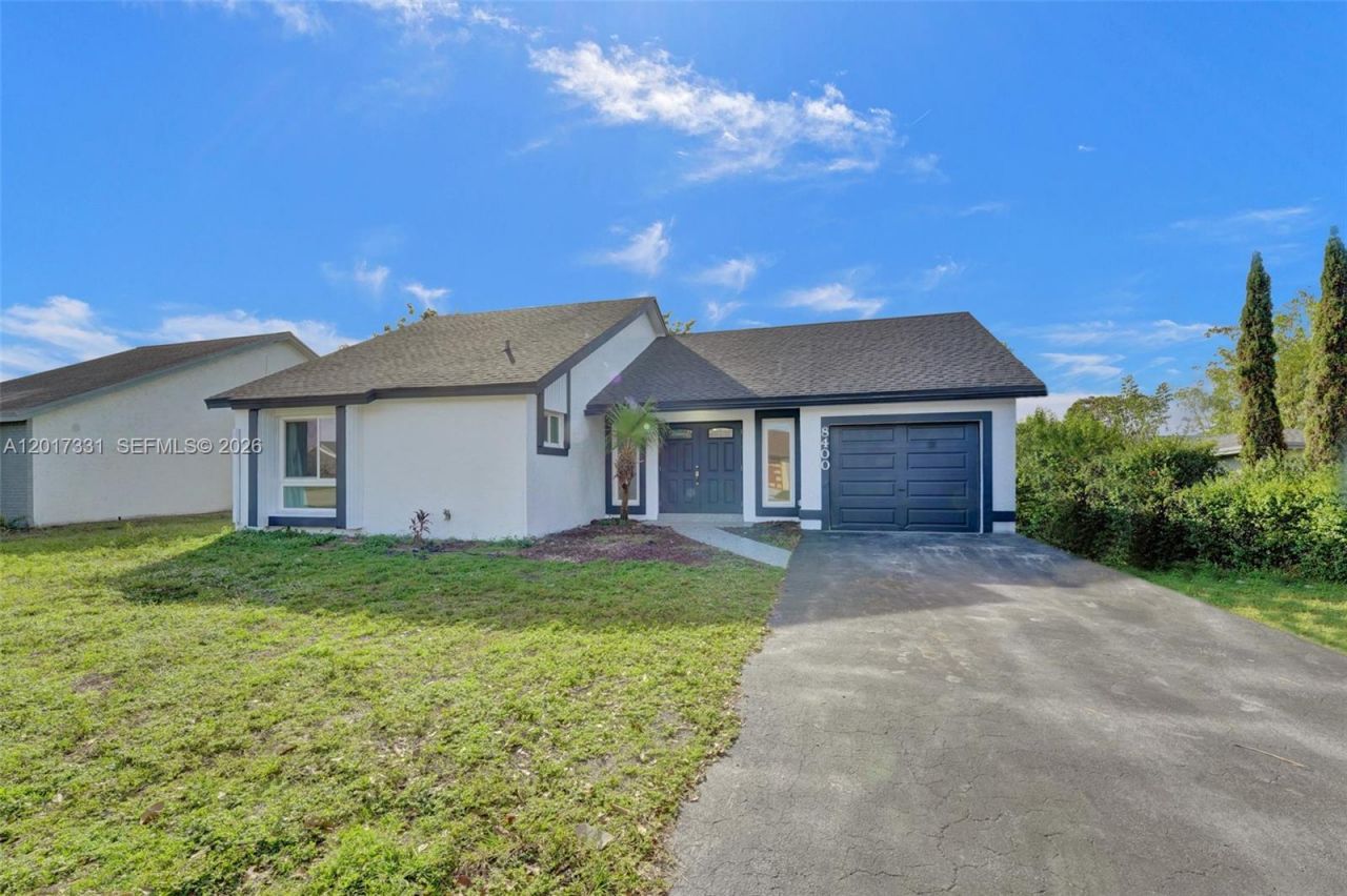 8400 NW 7th St , Pembroke Pines, FL 33024 Photo