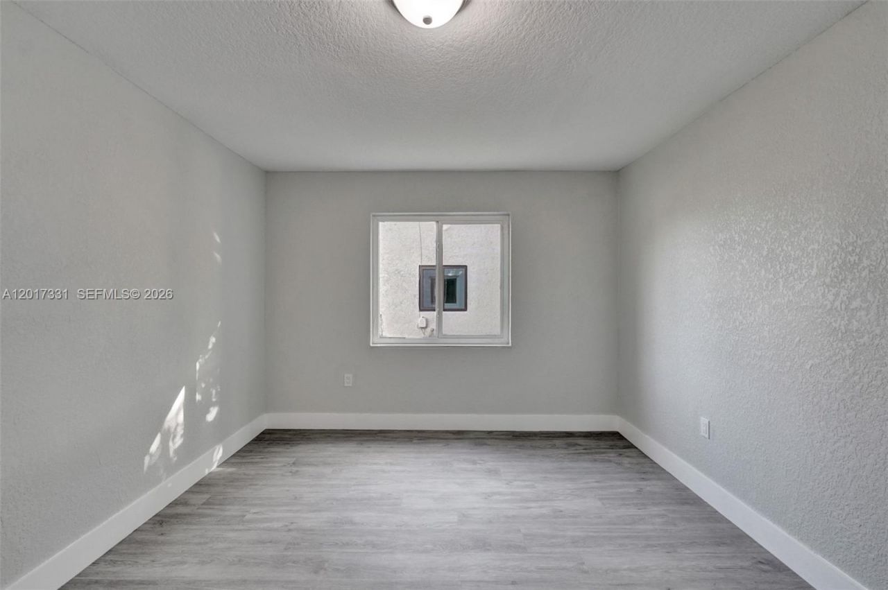 8400 NW 7th St , Pembroke Pines, FL 33024 Photo