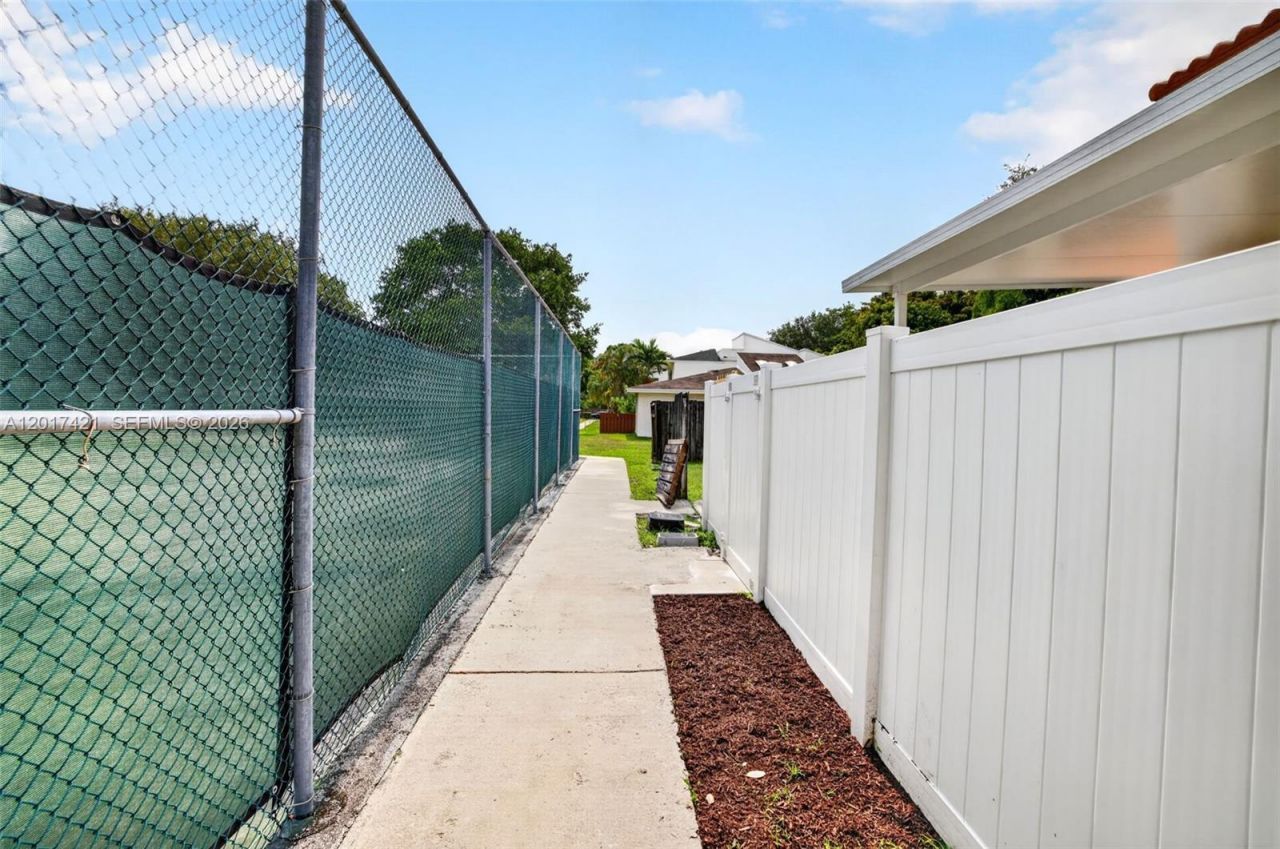 3848 Atlanta St , Hollywood, FL 33021 Photo
