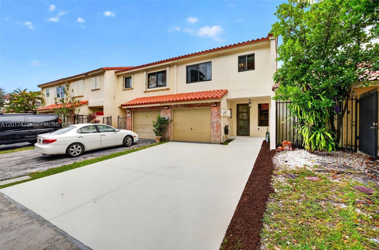 3848 Atlanta St , Hollywood, FL 33021 Photo