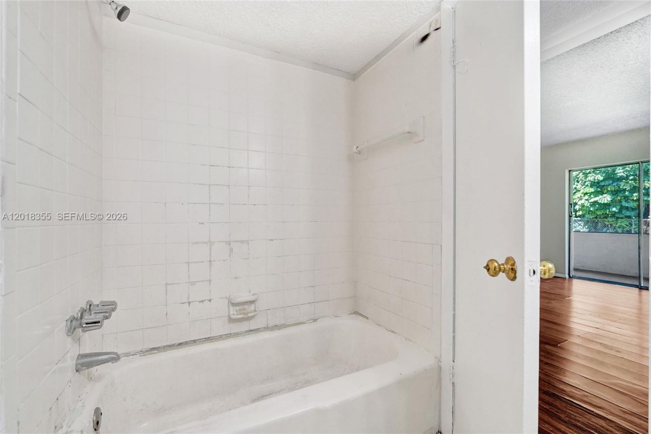 3200 Coral Springs Dr , Unit 106, Coral Springs, FL 33065 Photo