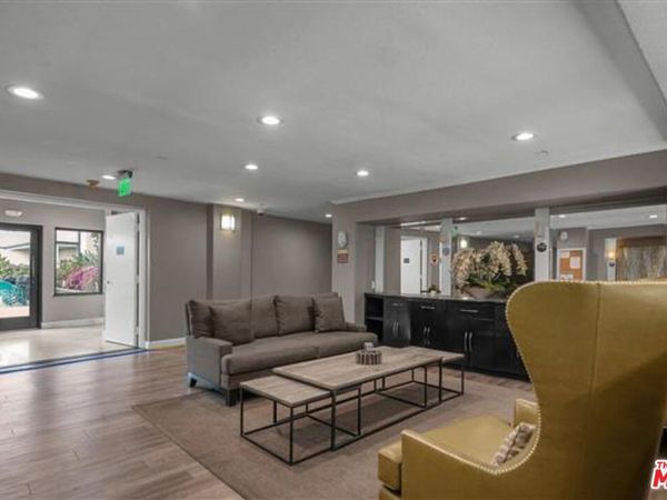 838 Pine Avenue, Unit 506, Long Beach, CA 90813