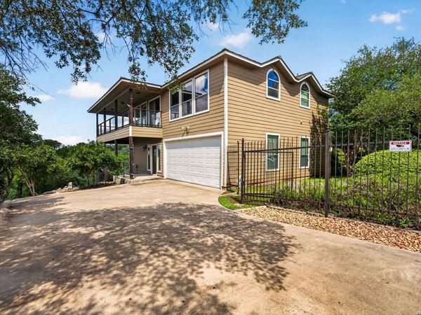 1130 CANYON SPGS, Canyon Lake, TX 78133