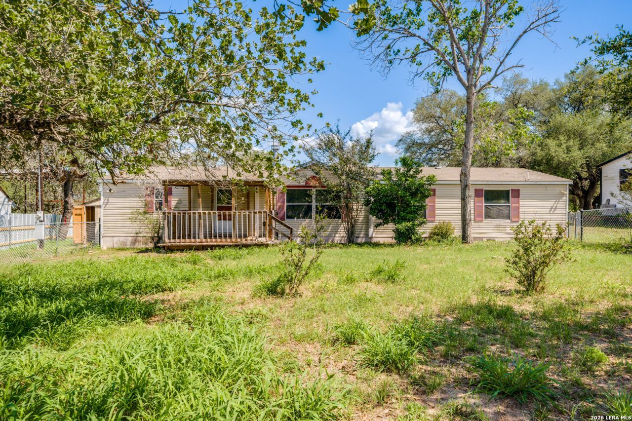 21884 Priest, Elmendorf, TX 78112 Main Photo