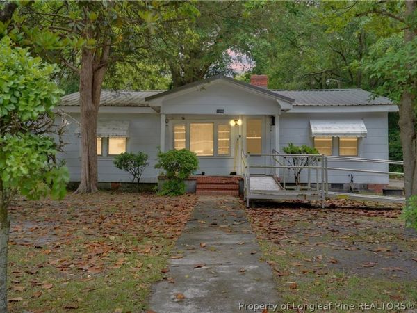 1006 James Street, Elizabethtown, NC 28337