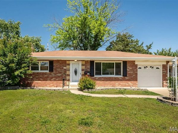 215 Walworth Drive , St Louis, MO 63125