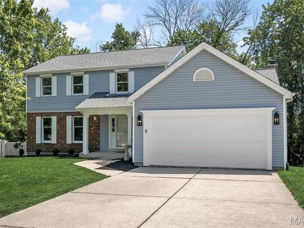 150 Hunters Pointe Drive, St Charles, MO 63304
