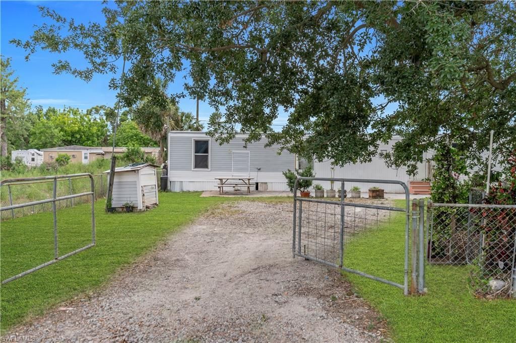 8106 Penny Dr, North Fort Myers, FL 33917 Photo