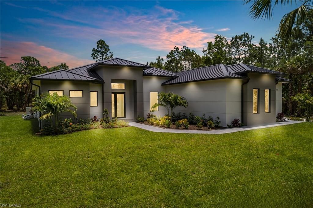 172 11th St Sw, Naples, FL 34117 Photo