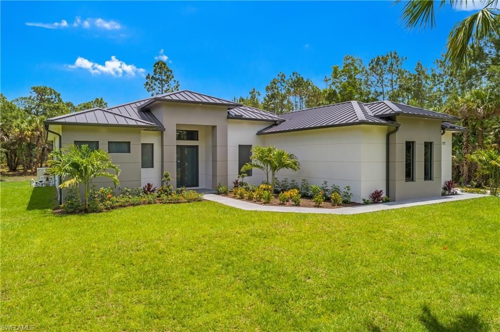 172 11th St Sw, Naples, FL 34117 Photo