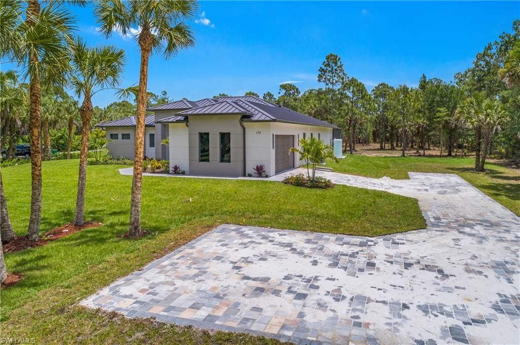 172 11th St Sw, Naples, FL 34117 Photo