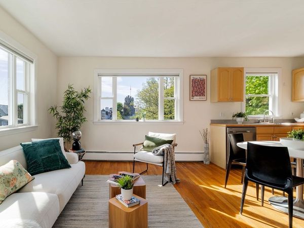 82 Munroe Street, Unit 11, Somerville, MA 02143