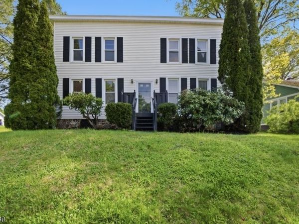 105 Main St, Lebanon, NJ 08833