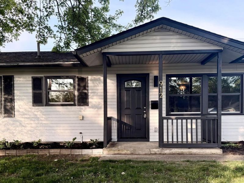 912 Sunview Road , Reynoldsburg, OH 43068 Photo 1