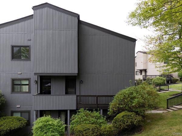 1608 Mulberry Court , Poughkeepsie, NY 12603