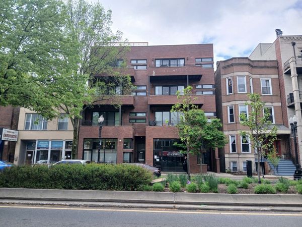 1927 W Irving Park Road , Unit 3, Chicago, IL 60613