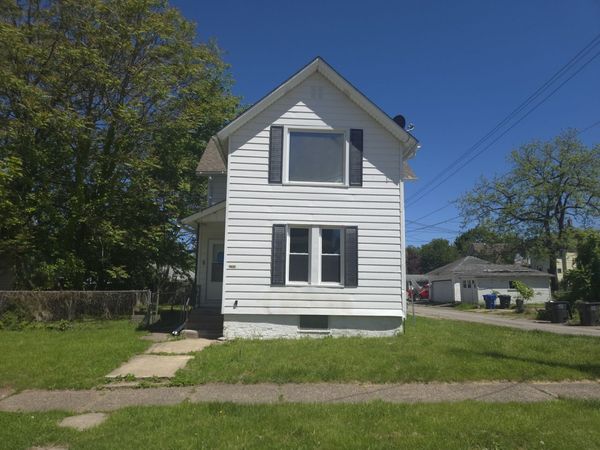 1306 17th Street , Moline, IL 61265