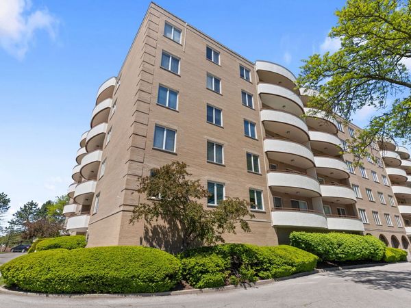 6400 N Cicero Avenue, Unit 212, Lincolnwood, IL 60712