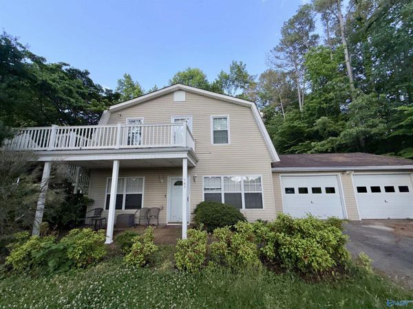 157 Leigh Ann Road, Hazel Green, AL 35750