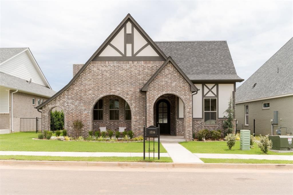 1716 Paseo Place, Edmond, OK 73034 Main Photo