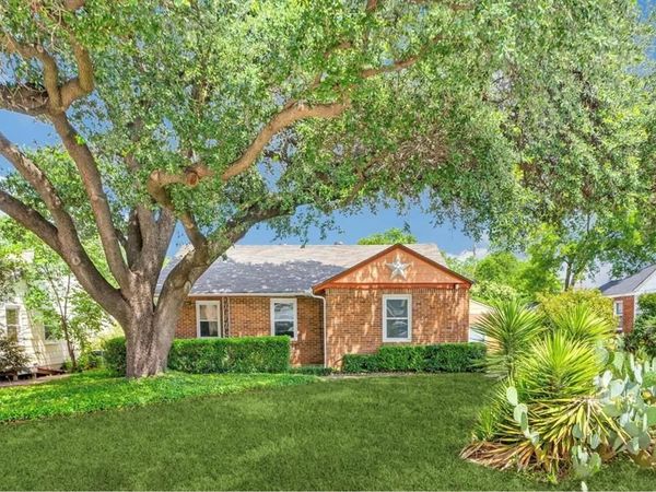 3241 Sandage Avenue, Fort Worth, TX 76109