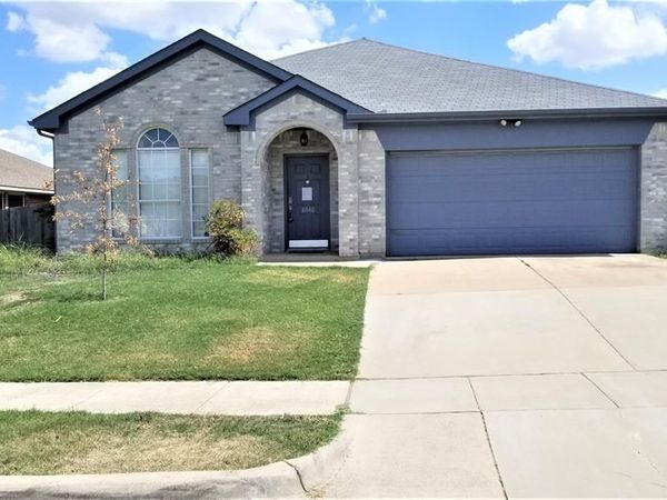 8640 Rainy Lake Drive, Fort Worth, TX 76244