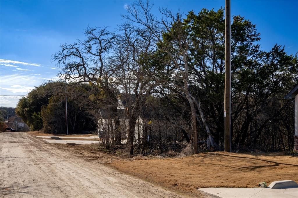 5816 Barkridge Drive , Granbury, TX 76048 Main Photo