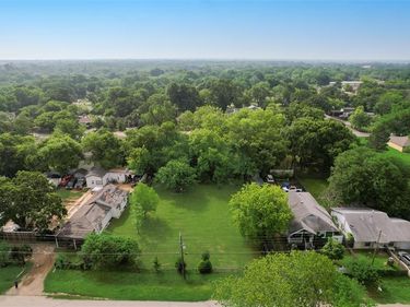 2222 Jordan Valley Road, Dallas, TX 75253