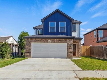 1517 Avenue D, Fort Worth, TX 76104