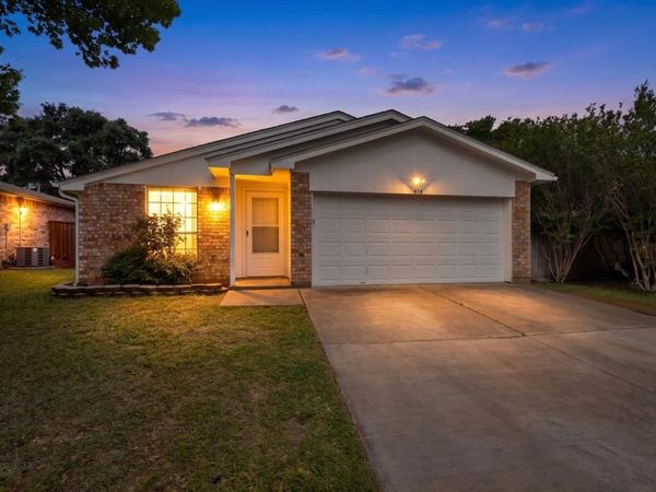 414 Blueberry Hill Lane, Mansfield, TX 76063