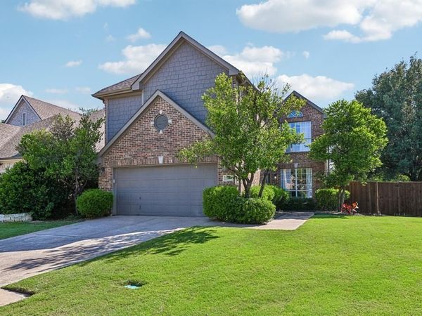 2204 Wembley Wood Lane, Bedford, TX 76022