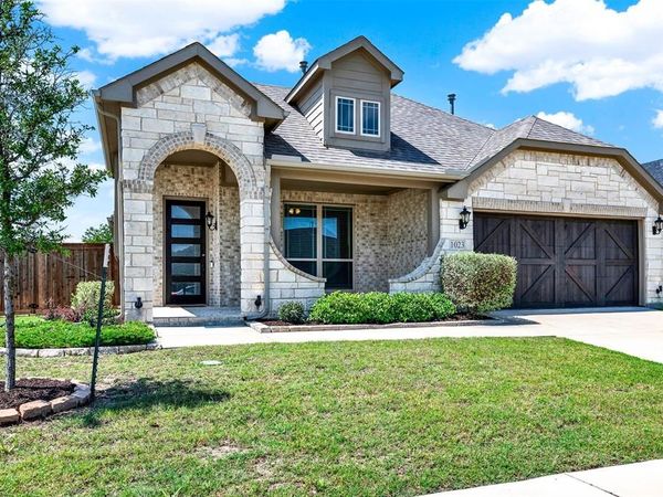 1023 Clydeview Road , Forney, TX 75126