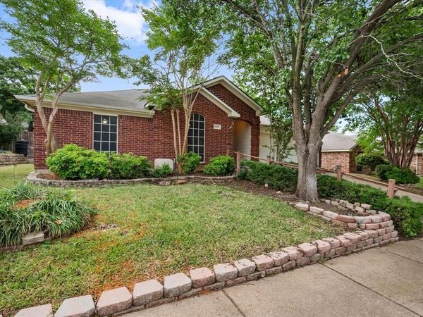 5605 Lasso Road , Arlington, TX 76017