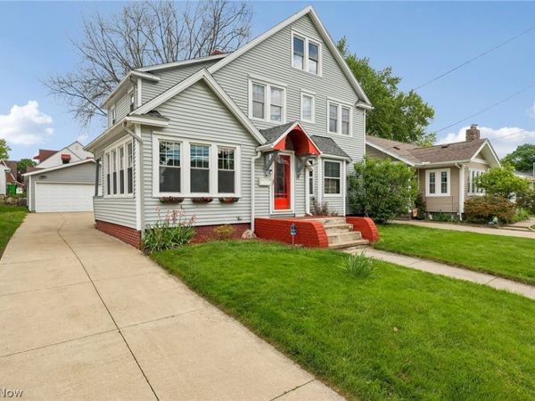 403 E Baird Avenue , Barberton, OH 44203