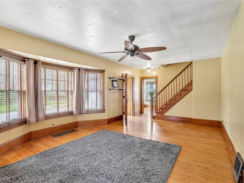 403 E Baird Avenue, Barberton, OH 44203 Photo 11