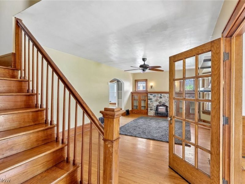 403 E Baird Avenue, Barberton, OH 44203 Photo 12