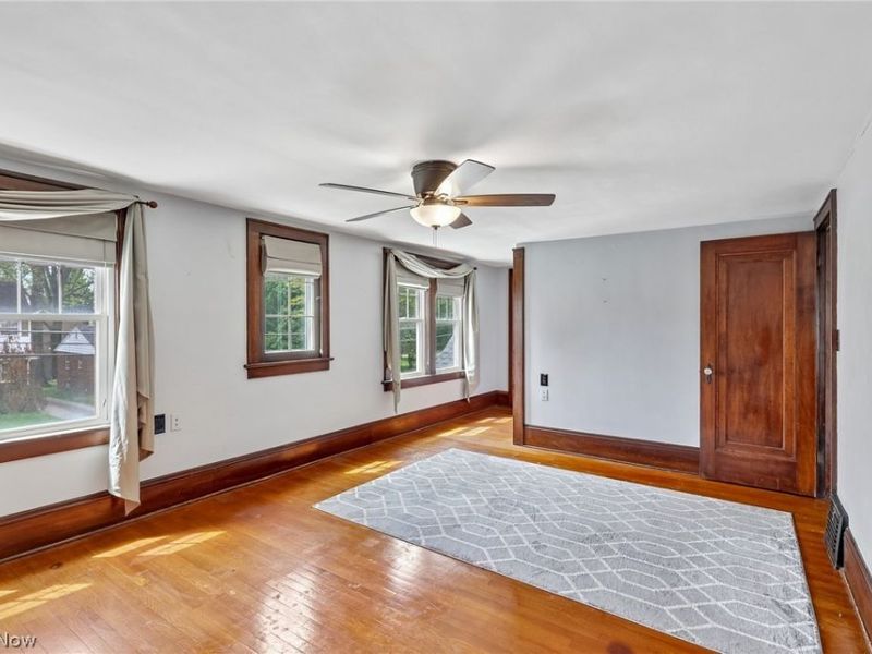 403 E Baird Avenue, Barberton, OH 44203 Photo 17