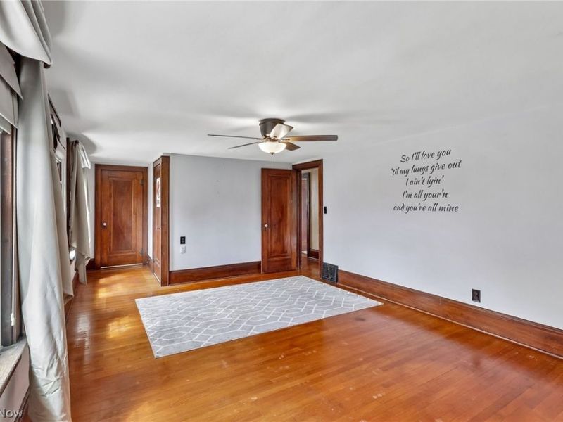 403 E Baird Avenue, Barberton, OH 44203 Photo 18